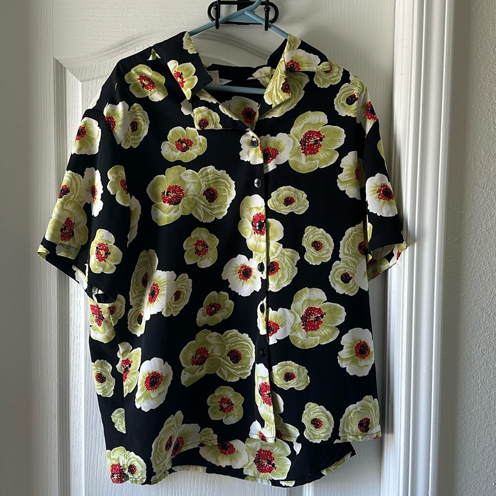 Ship’N Shore Button Up Floral Shirt